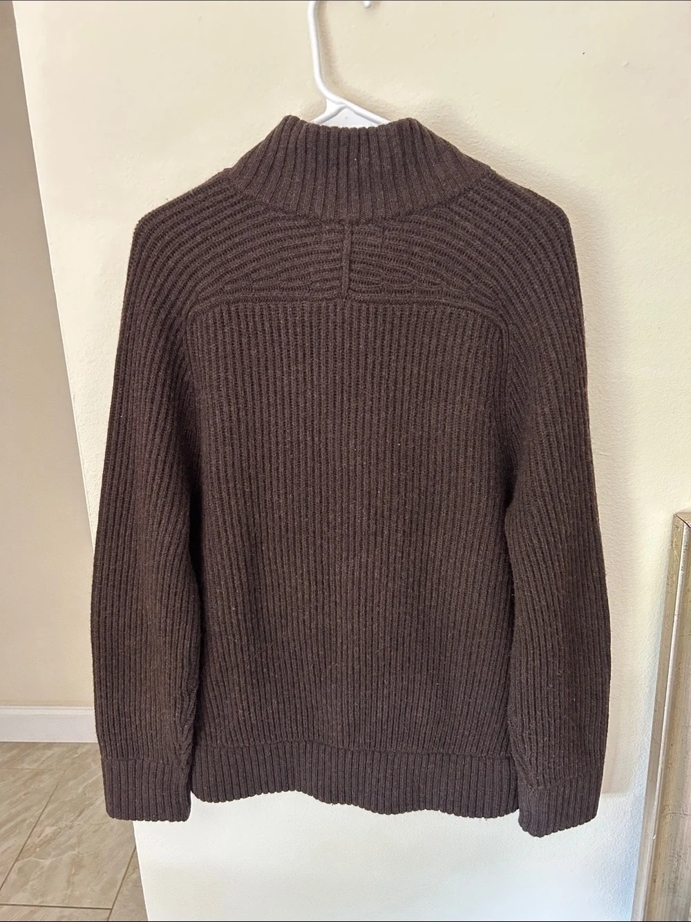 Banana republic men’s Nino Mock-Neck brown ribbed wool Sweater M